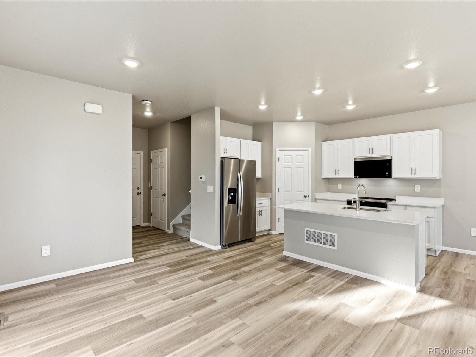 MLS Image #4 for 16338  gaylord street,thornton, Colorado