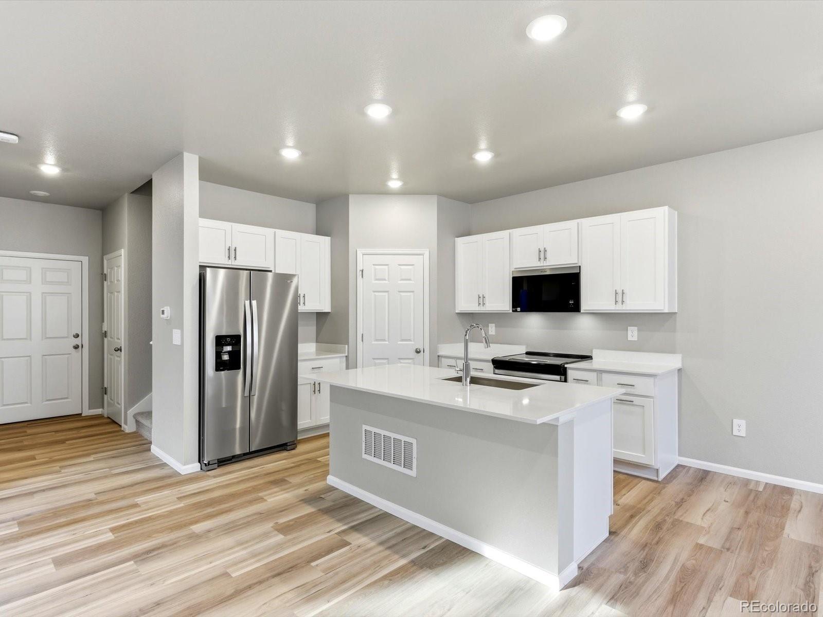 MLS Image #5 for 16338  gaylord street,thornton, Colorado