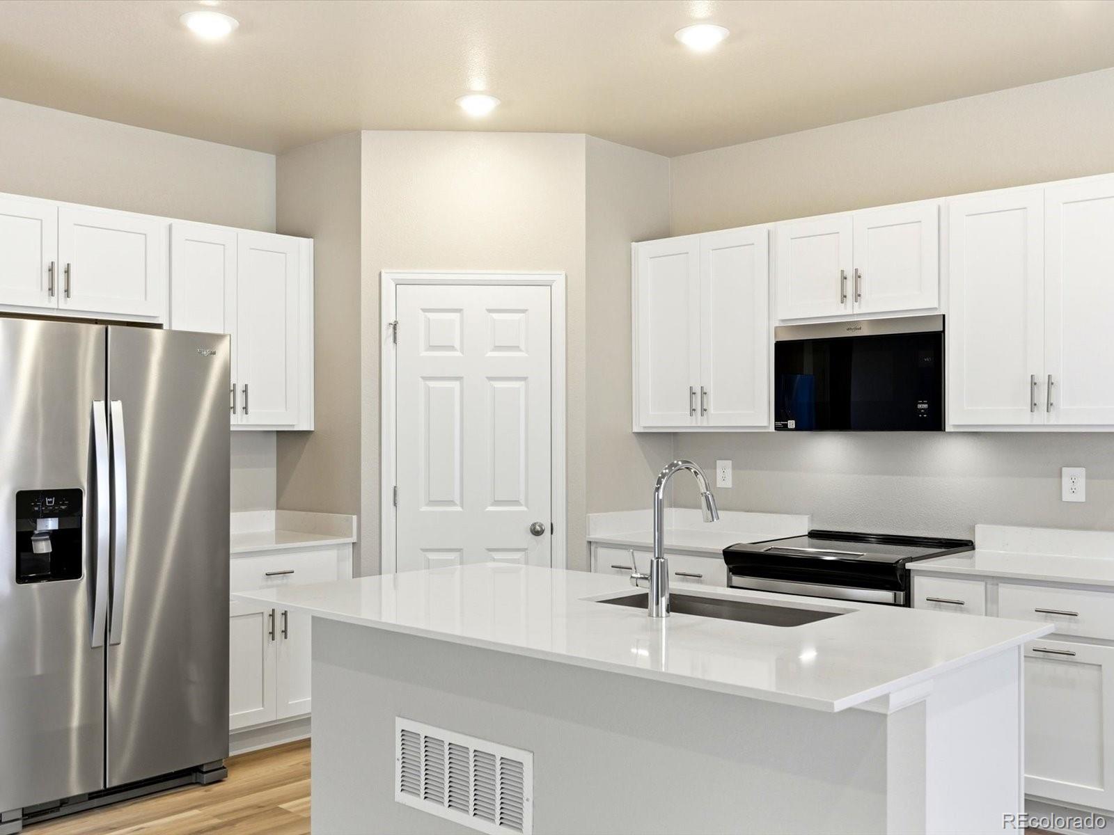 MLS Image #6 for 16338  gaylord street,thornton, Colorado