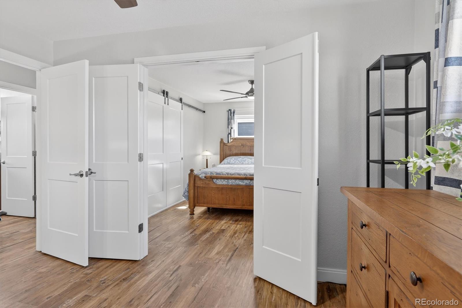 MLS Image #10 for 1732 s elm street,denver, Colorado