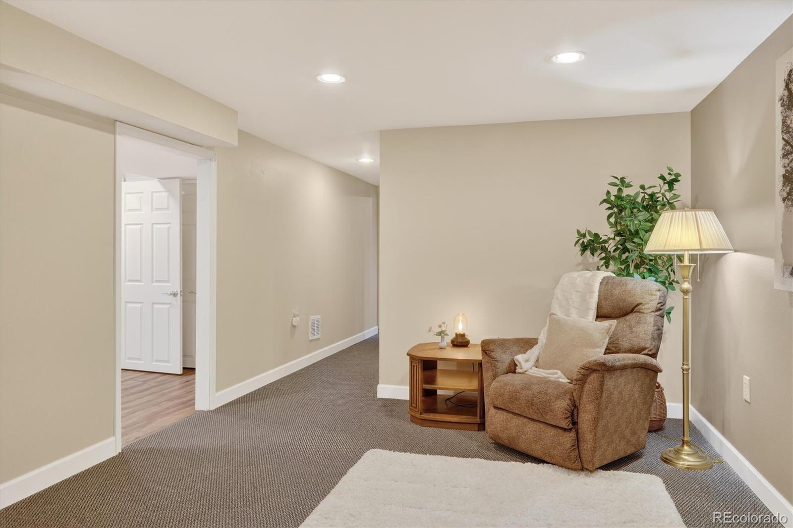 MLS Image #18 for 1732 s elm street,denver, Colorado