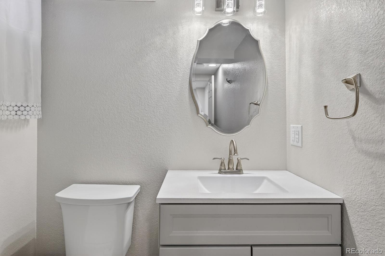 MLS Image #20 for 1732 s elm street,denver, Colorado