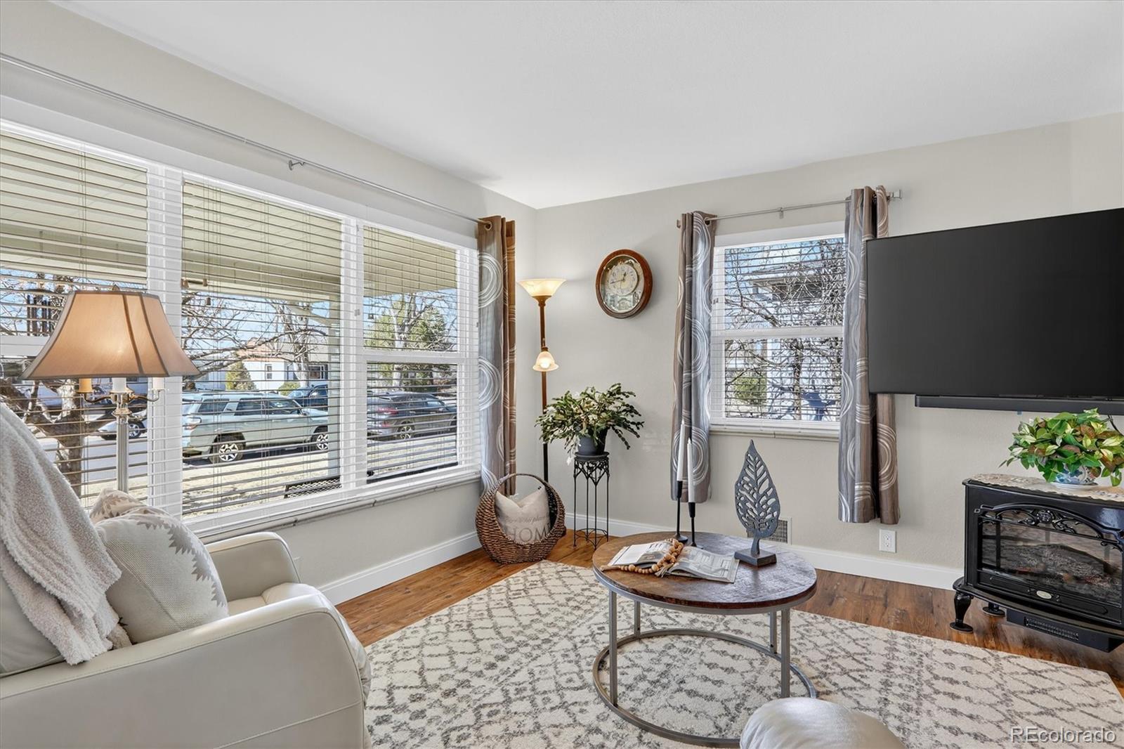 MLS Image #3 for 1732 s elm street,denver, Colorado