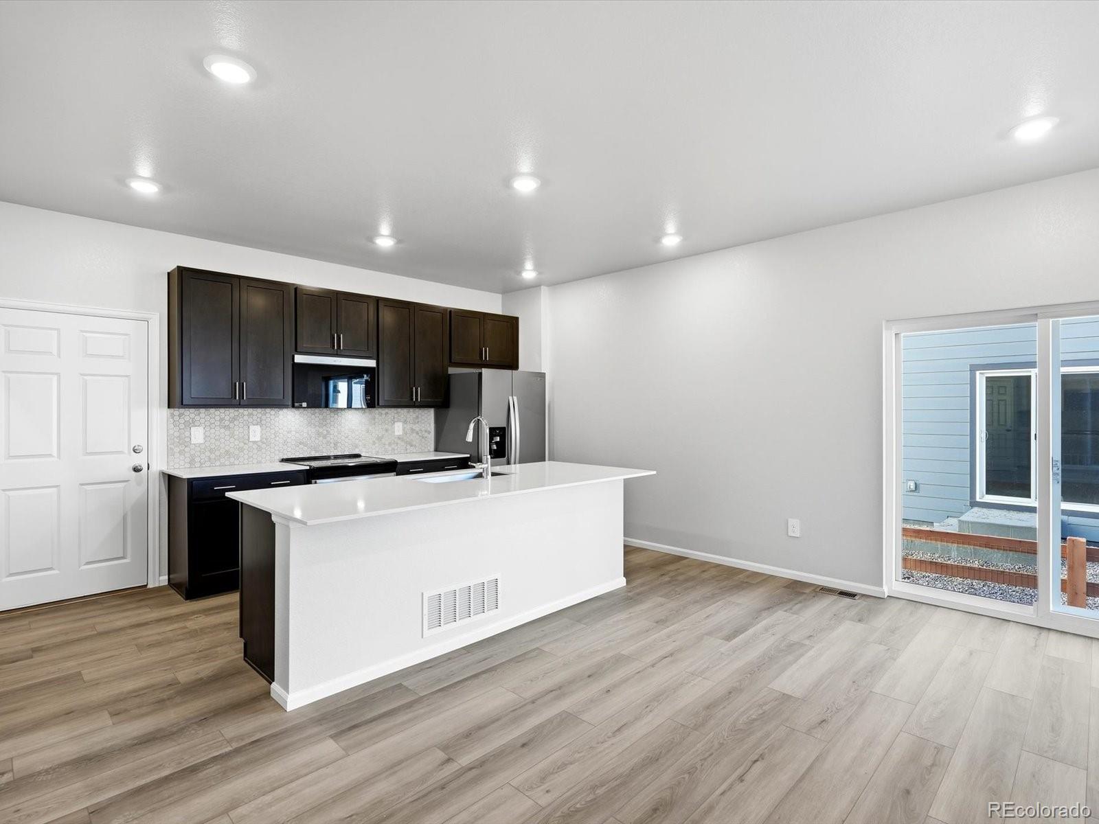 MLS Image #3 for 16348  gaylord street,thornton, Colorado