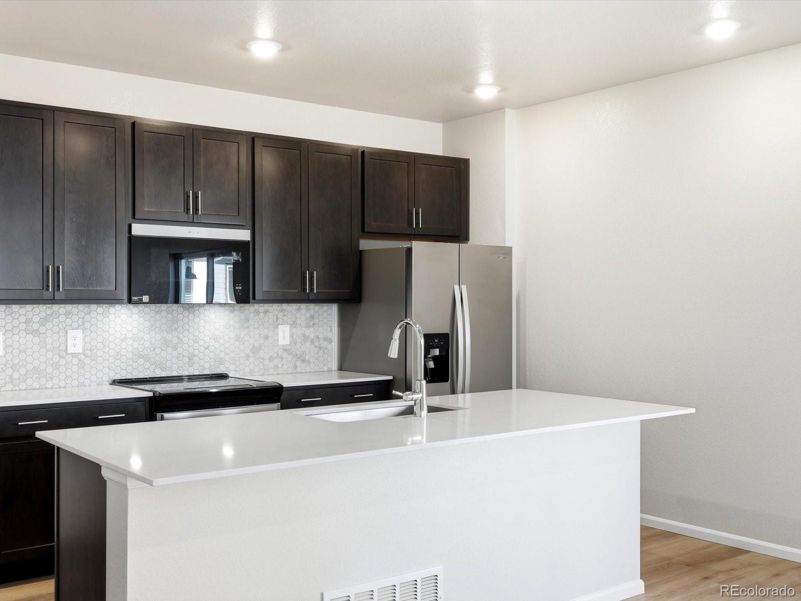 MLS Image #4 for 16348  gaylord street,thornton, Colorado