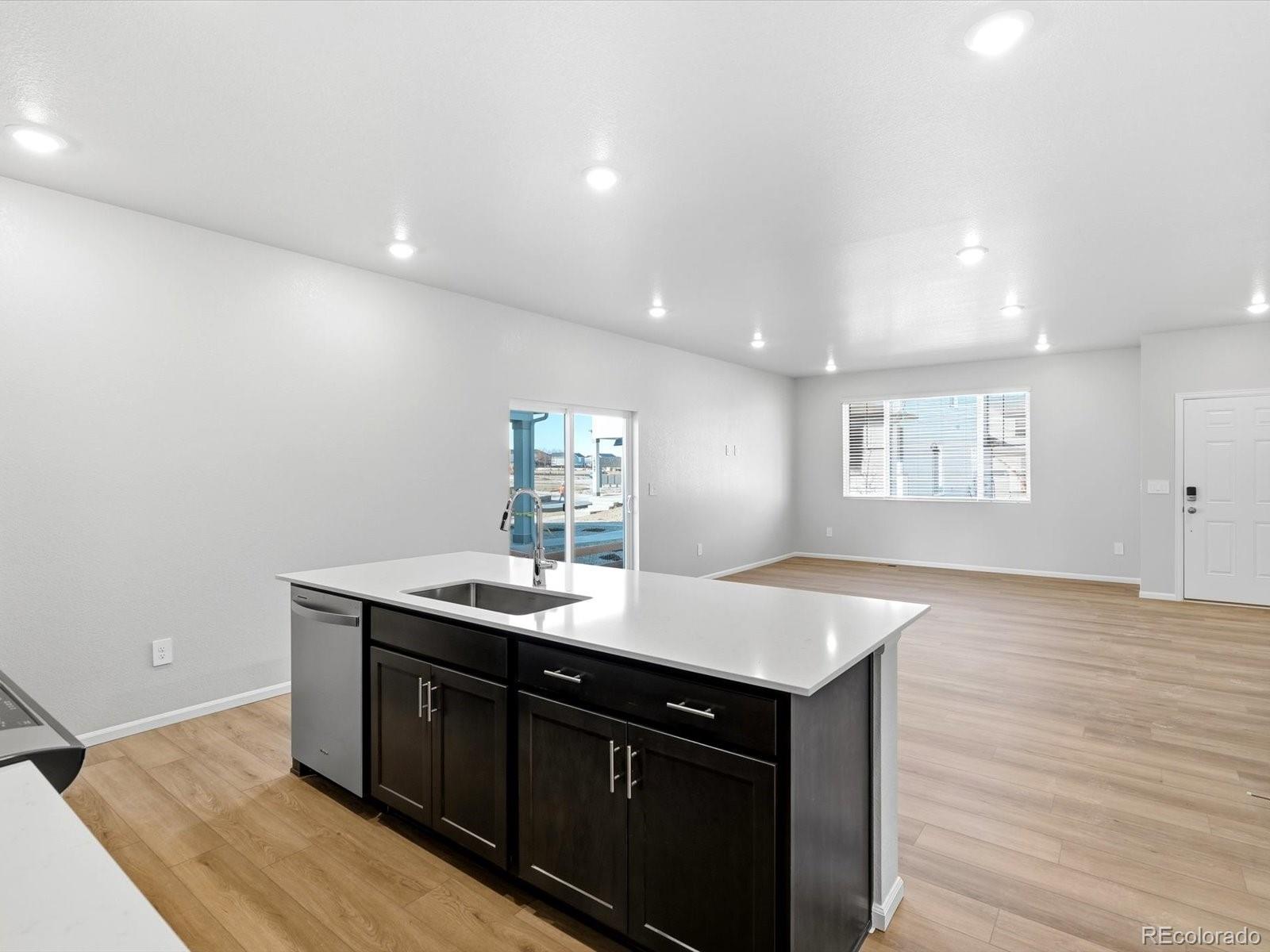 MLS Image #5 for 16348  gaylord street,thornton, Colorado
