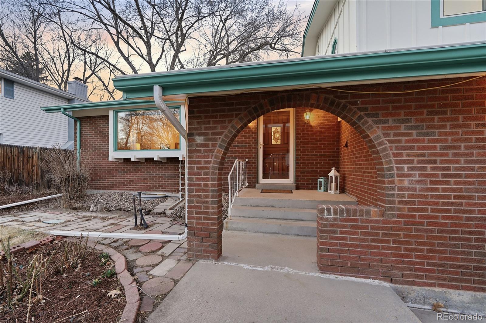 MLS Image #5 for 10209 w idaho avenue,lakewood, Colorado