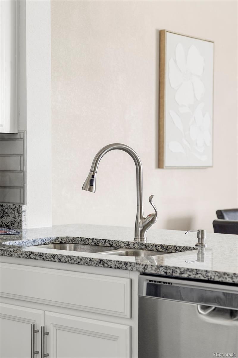 MLS Image #9 for 9777 e 56th place ,denver, Colorado
