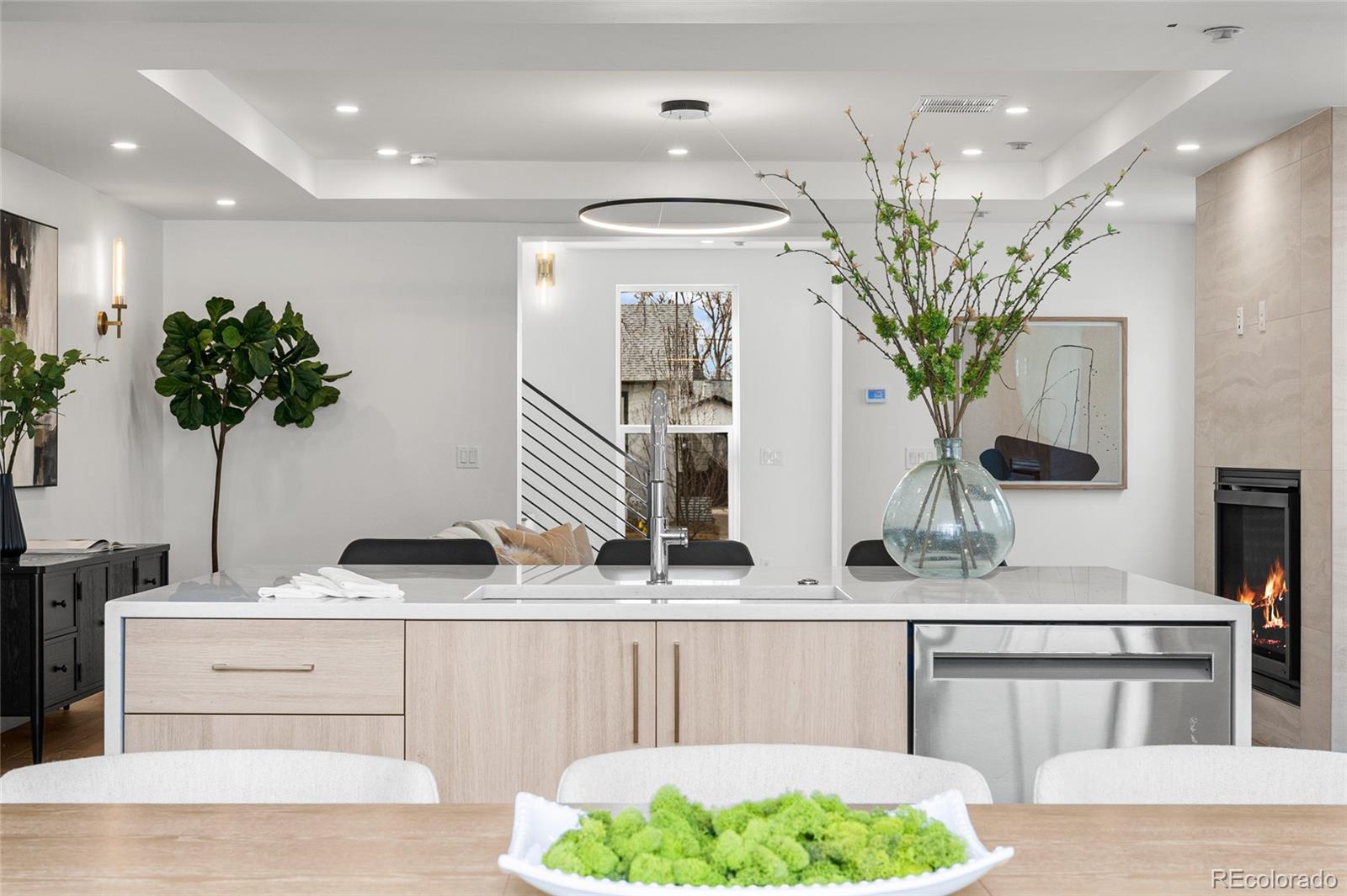 MLS Image #12 for 2360 s acoma street,denver, Colorado