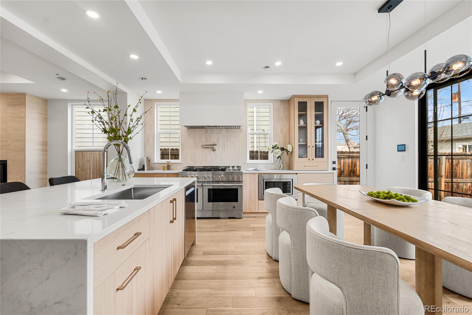 MLS Image #18 for 2360 s acoma street,denver, Colorado