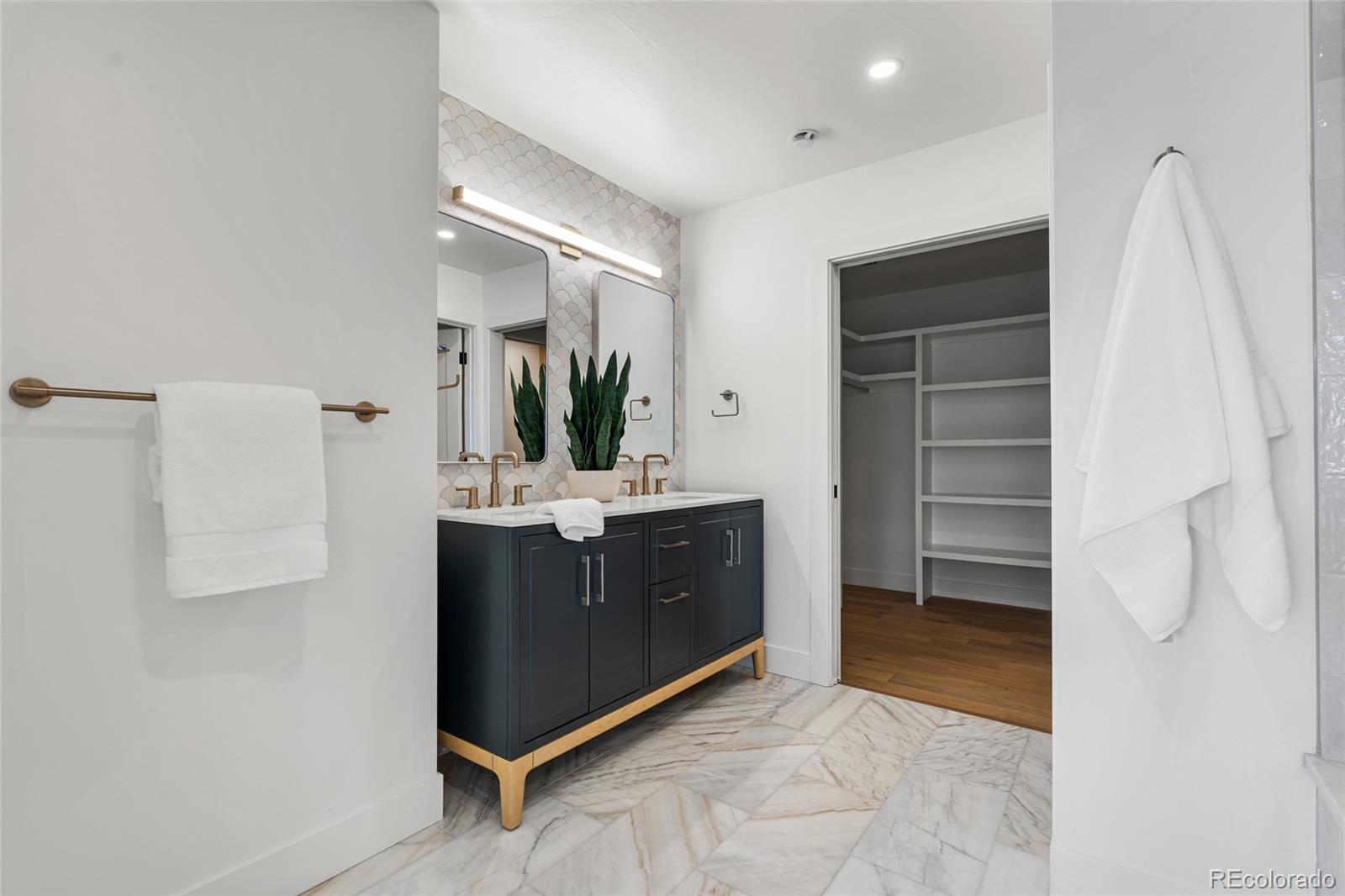 MLS Image #31 for 2360 s acoma street,denver, Colorado