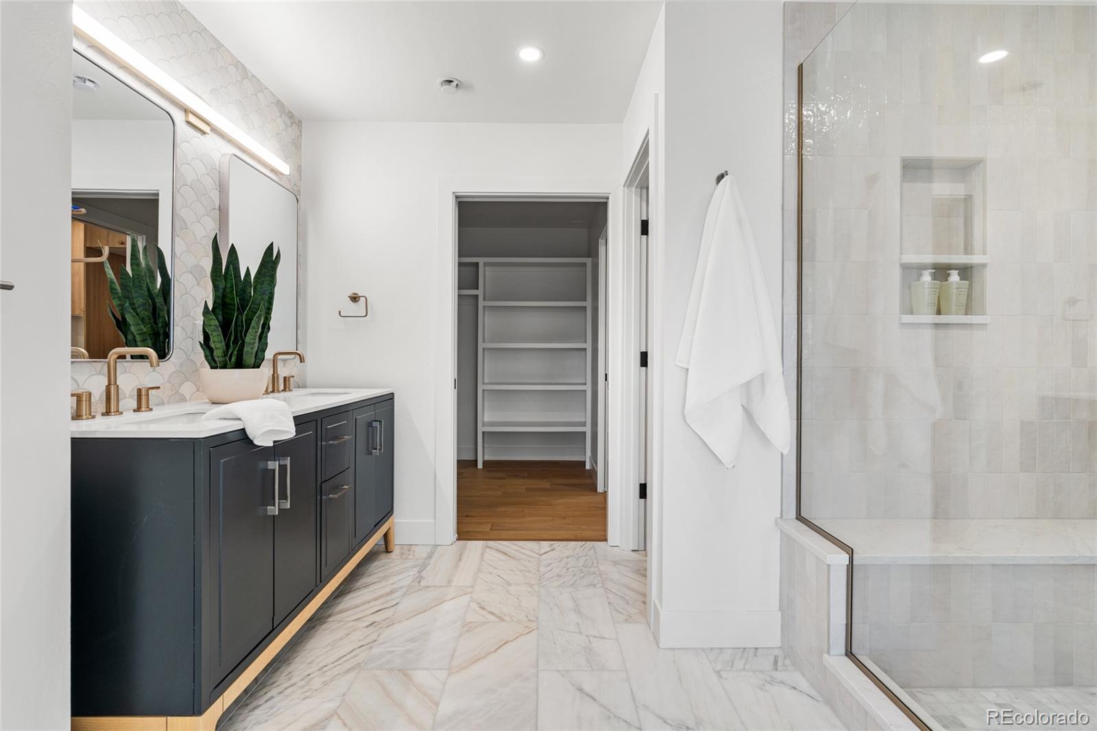 MLS Image #32 for 2360 s acoma street,denver, Colorado