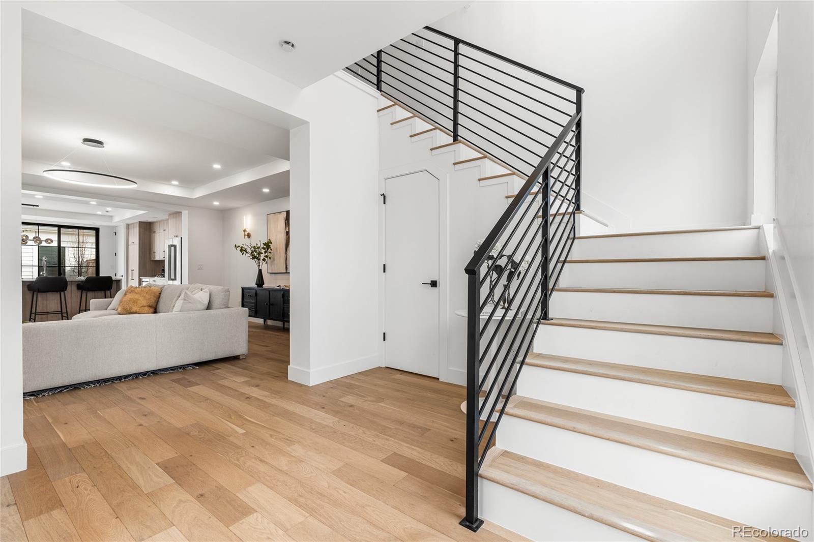 MLS Image #4 for 2360 s acoma street,denver, Colorado