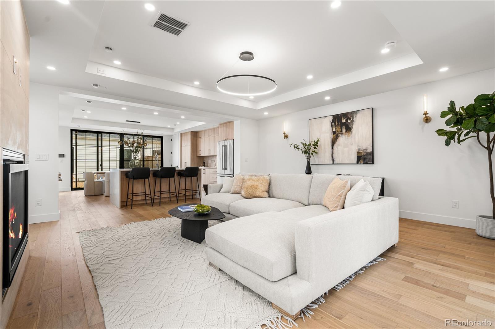MLS Image #9 for 2360 s acoma street,denver, Colorado