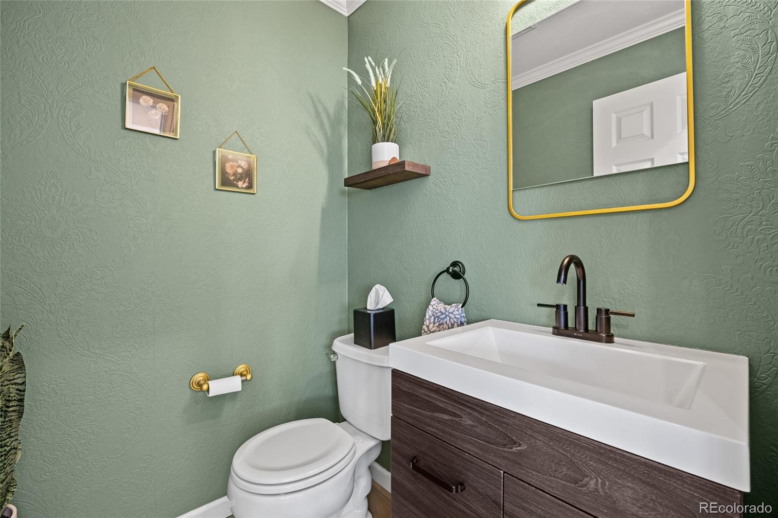MLS Image #13 for 16358 e phillips lane,englewood, Colorado