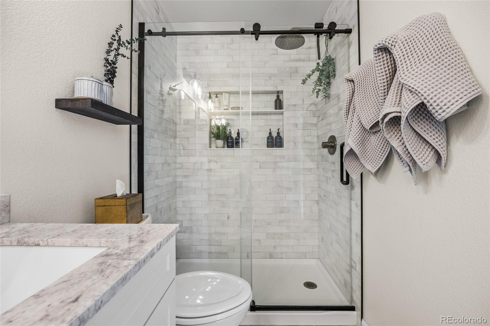 MLS Image #18 for 16358 e phillips lane,englewood, Colorado