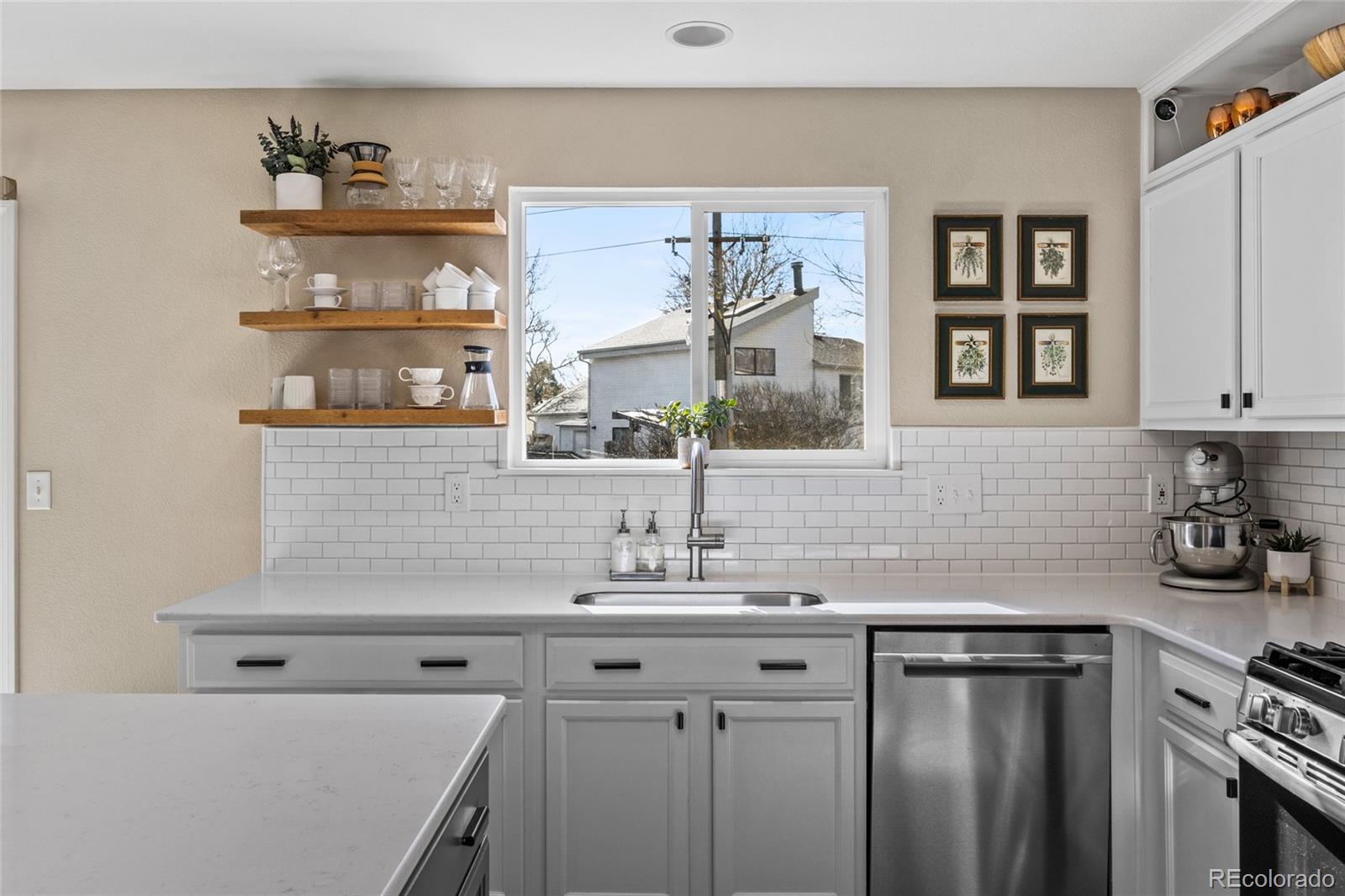 MLS Image #9 for 16358 e phillips lane,englewood, Colorado