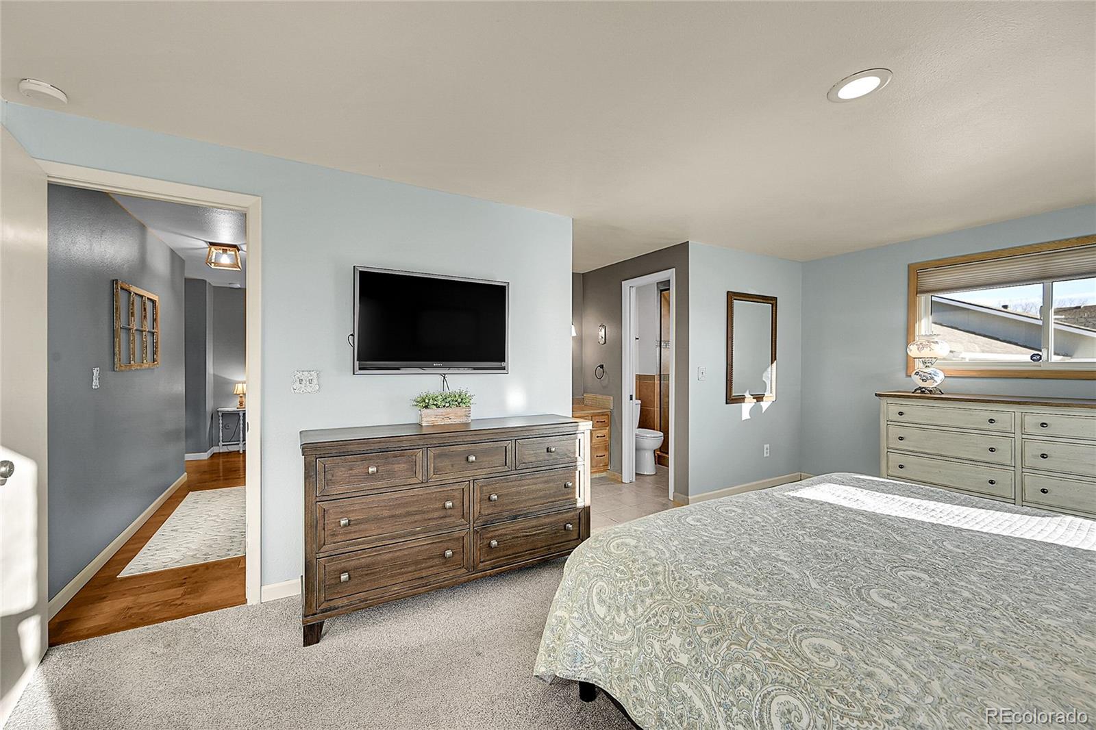 MLS Image #36 for 1022  berkeley court,longmont, Colorado
