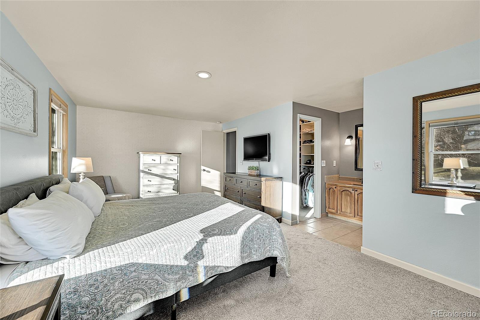 MLS Image #38 for 1022  berkeley court,longmont, Colorado