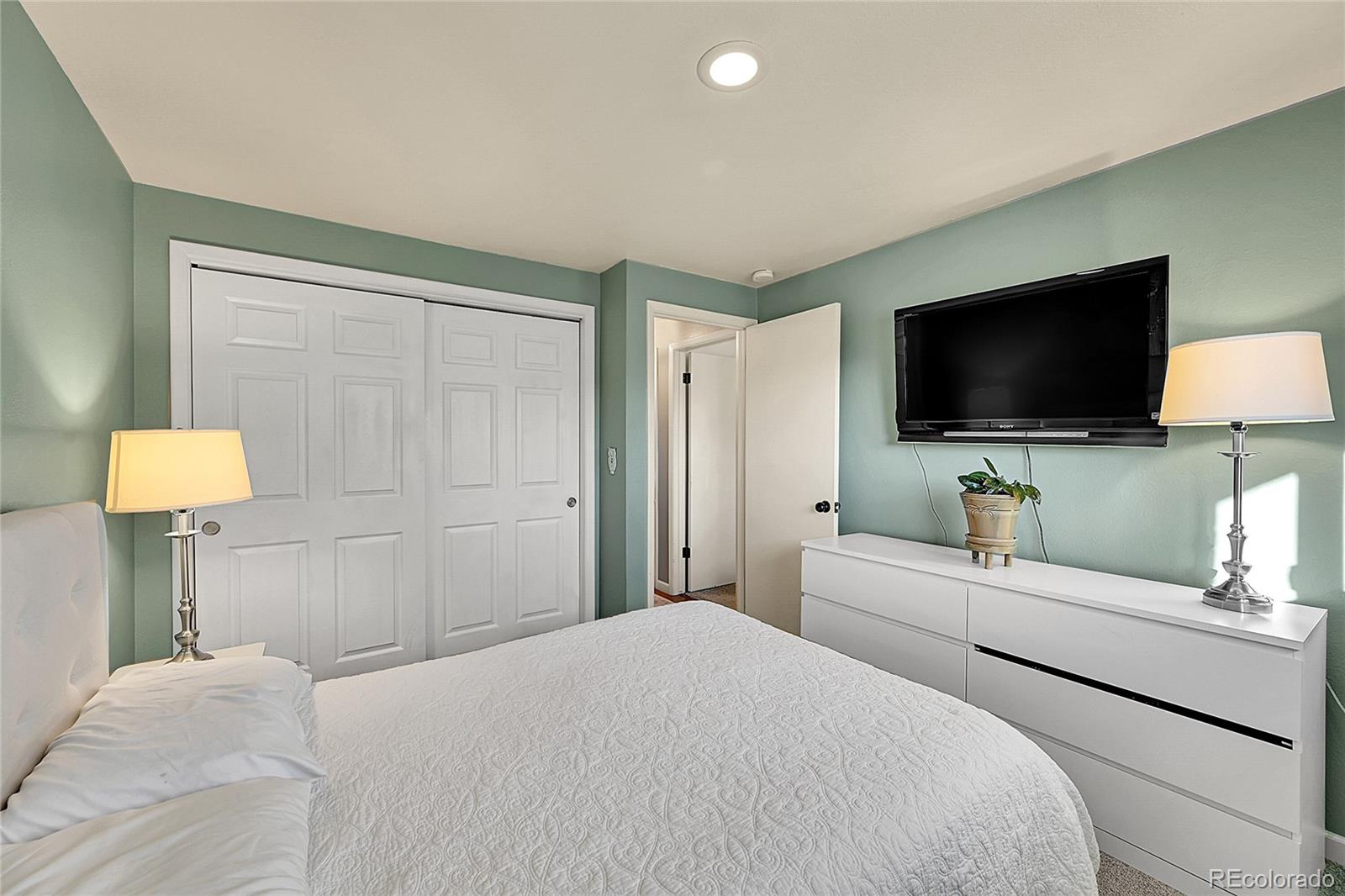 MLS Image #44 for 1022  berkeley court,longmont, Colorado