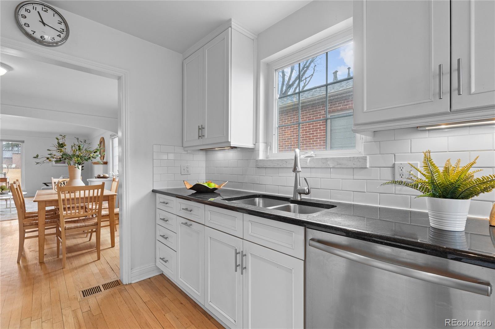 MLS Image #12 for 1121  hudson street,denver, Colorado