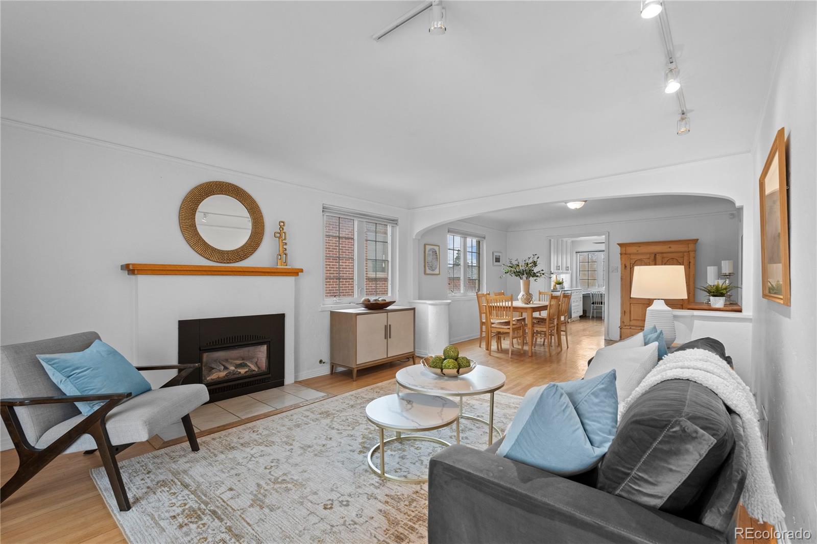 MLS Image #5 for 1121  hudson street,denver, Colorado