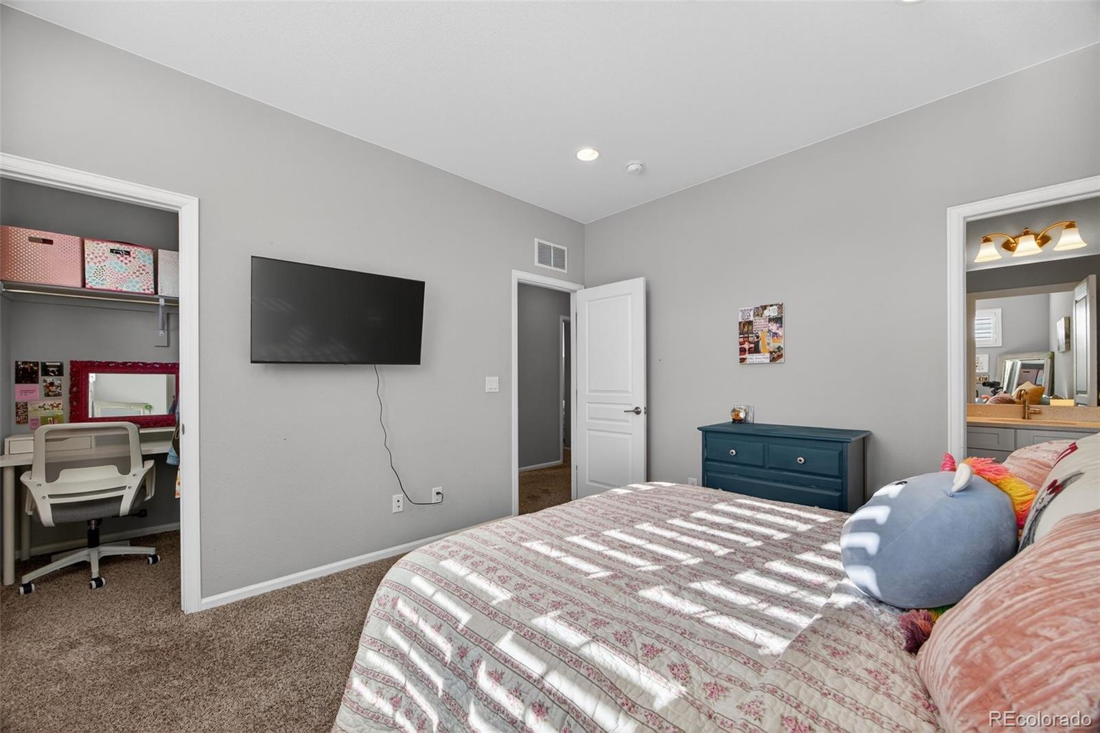 MLS Image #22 for 26923 e ottawa place,aurora, Colorado