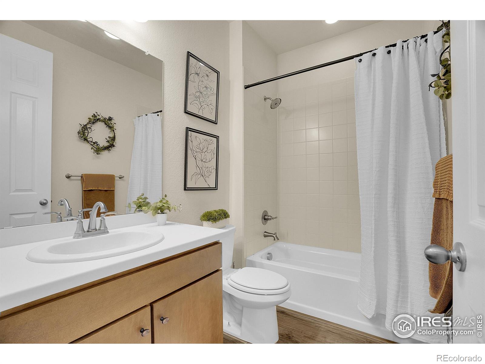 MLS Image #2 for 815  bear peak road,erie, Colorado