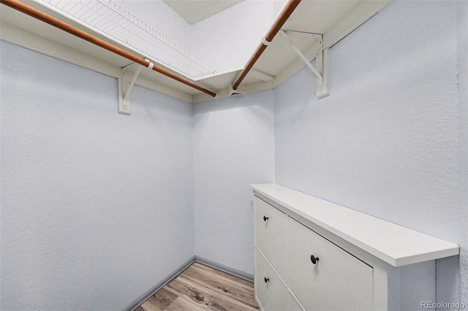 MLS Image #13 for 10289  halleys way,littleton, Colorado