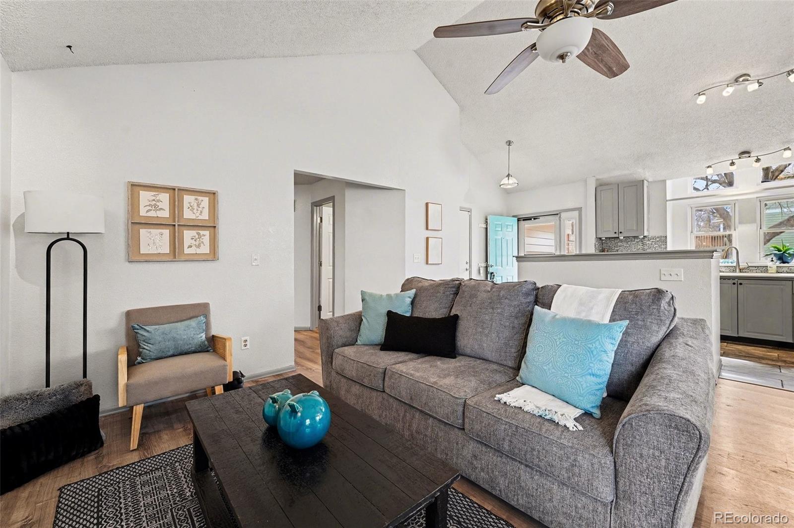 MLS Image #3 for 10289  halleys way,littleton, Colorado