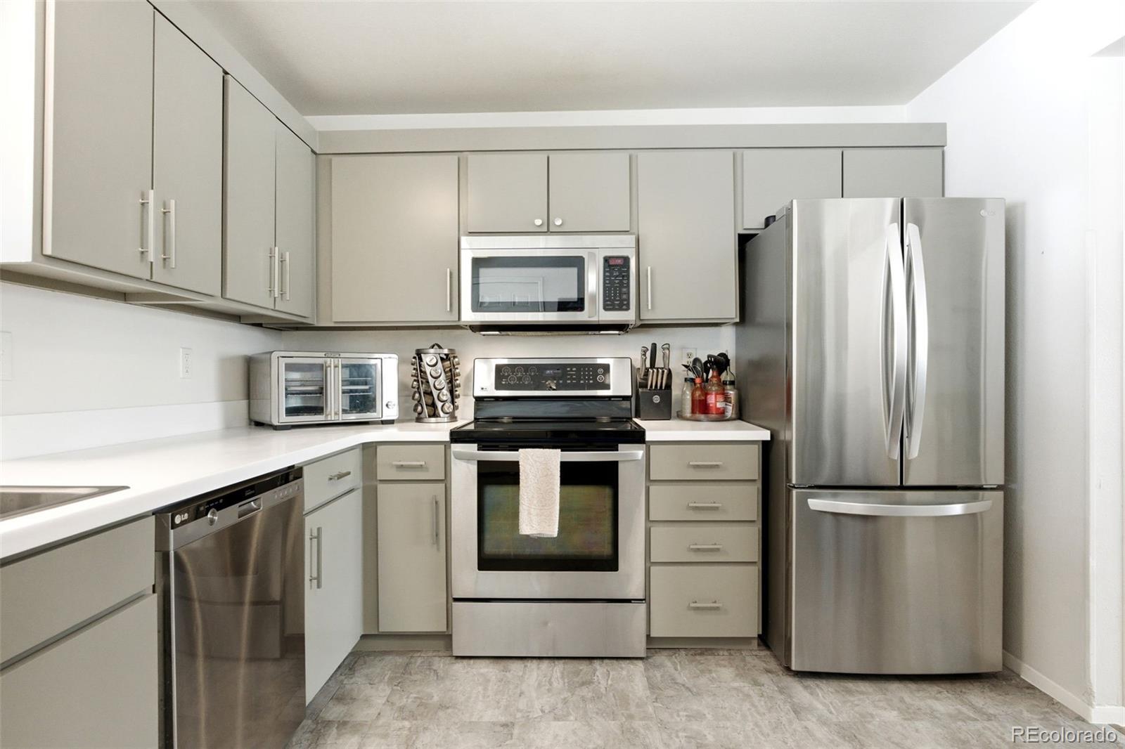 MLS Image #14 for 5062 s zang court,morrison, Colorado
