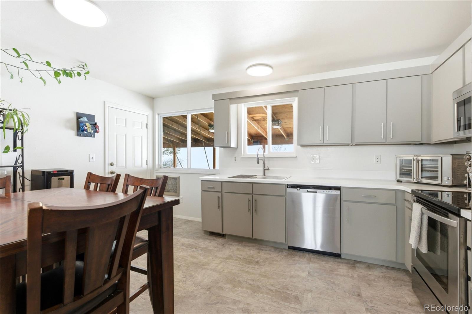 MLS Image #18 for 5062 s zang court,morrison, Colorado