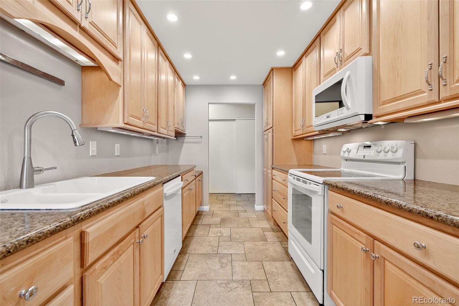 MLS Image #6 for 7877 e mississippi avenue 207,denver, Colorado