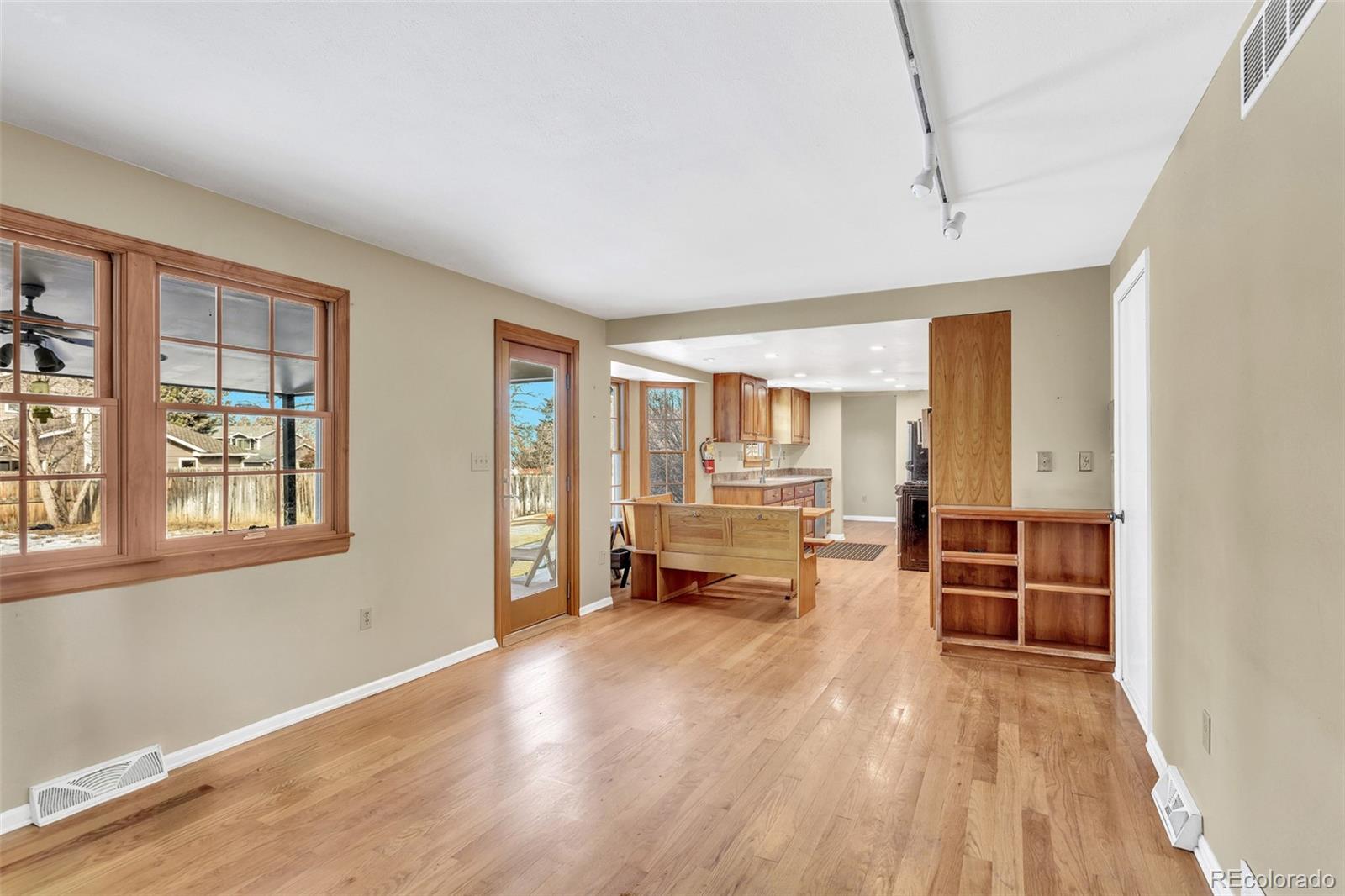 MLS Image #12 for 5567 s lansing way,englewood, Colorado