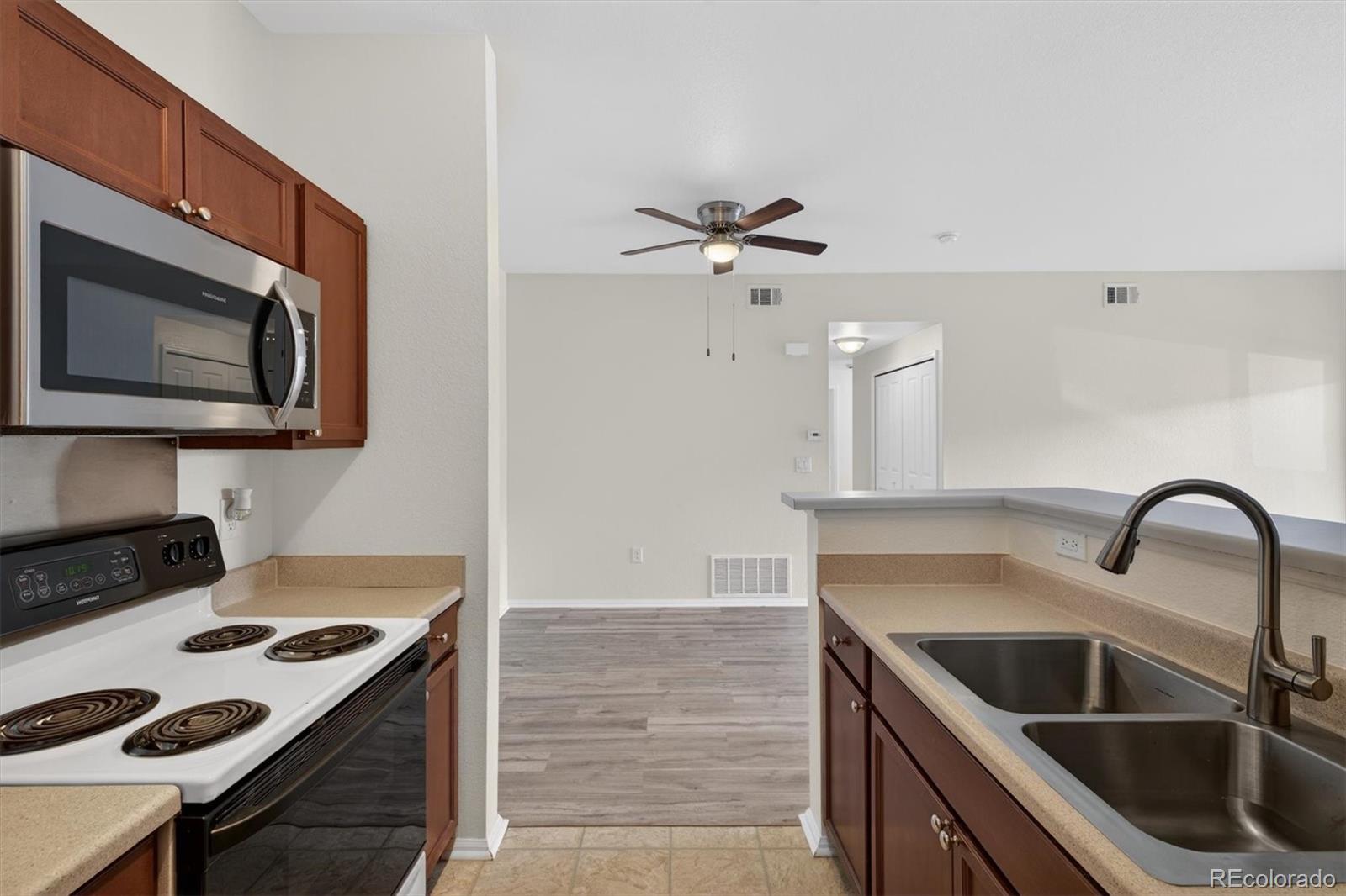 MLS Image #14 for 911 s zeno way 102,aurora, Colorado