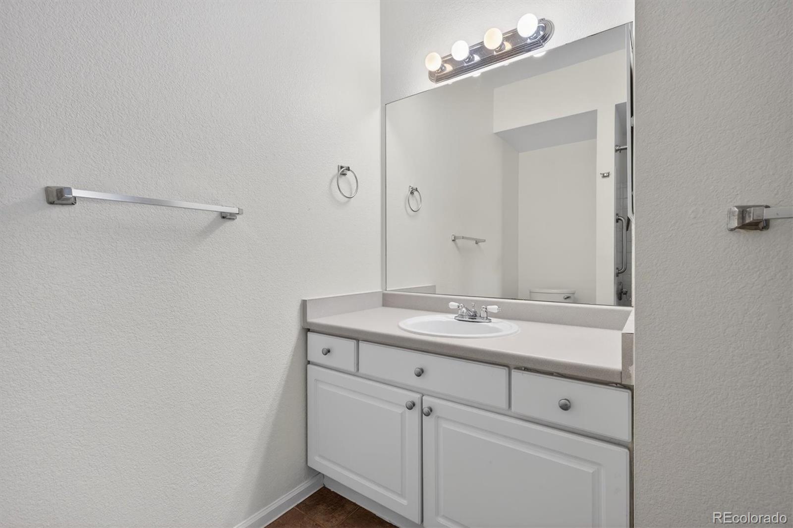 MLS Image #19 for 911 s zeno way 102,aurora, Colorado