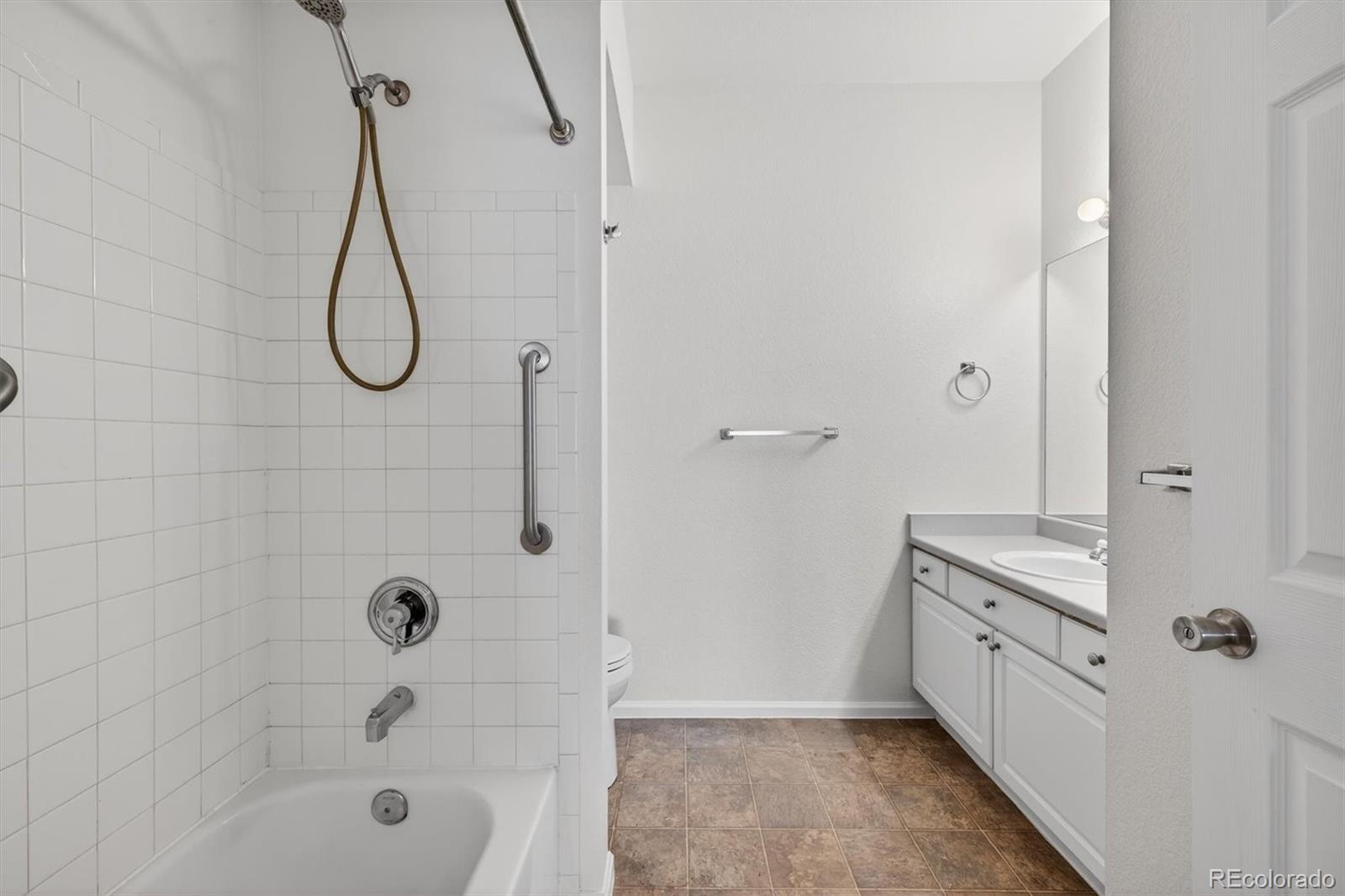 MLS Image #20 for 911 s zeno way 102,aurora, Colorado