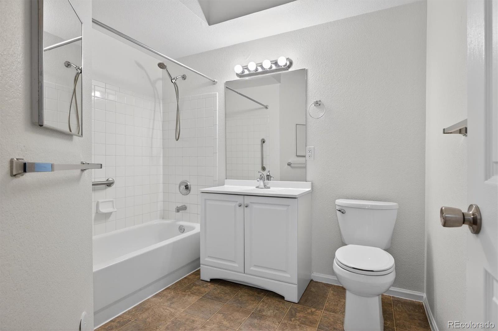 MLS Image #27 for 911 s zeno way 102,aurora, Colorado