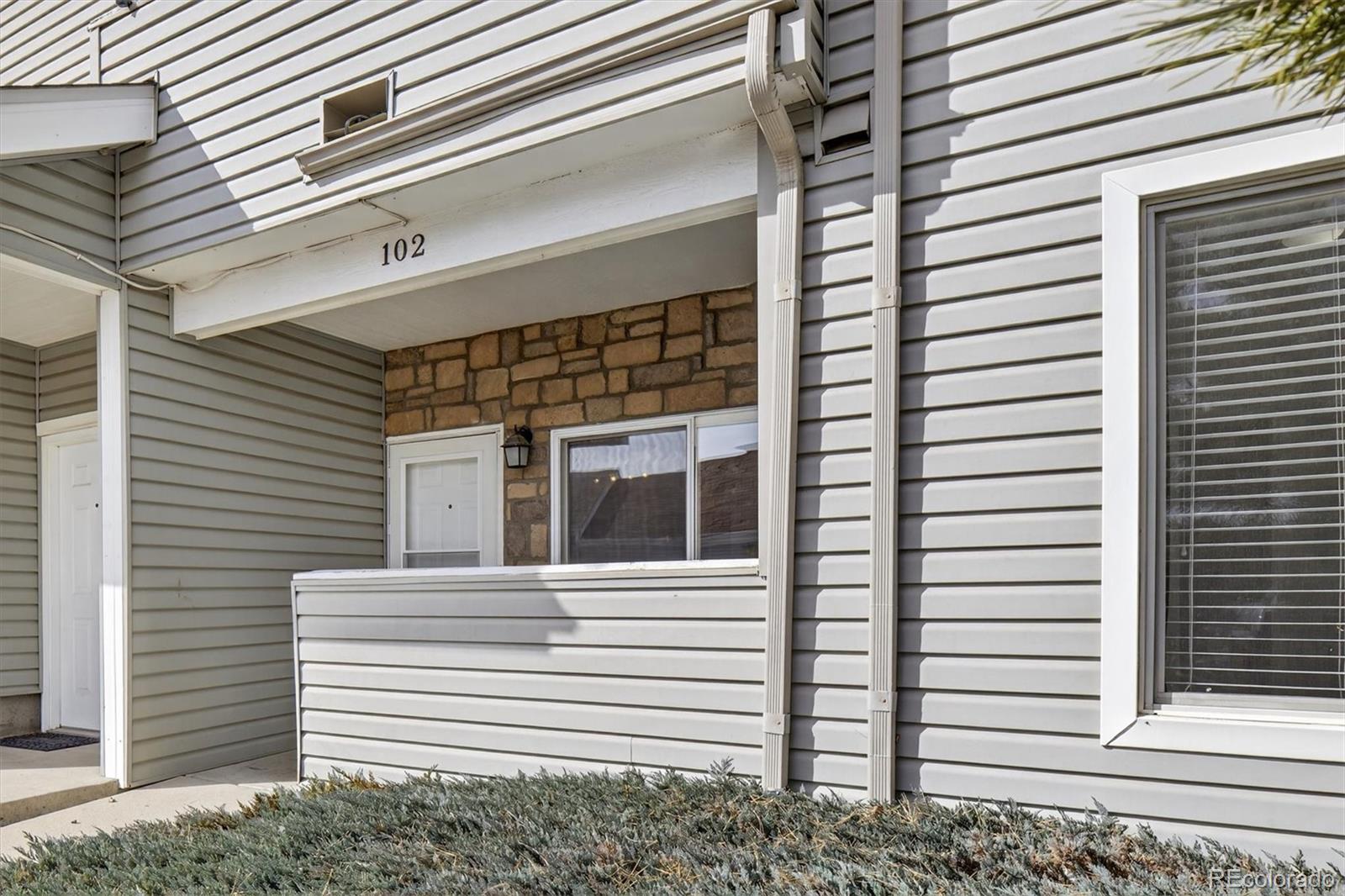 MLS Image #3 for 911 s zeno way 102,aurora, Colorado