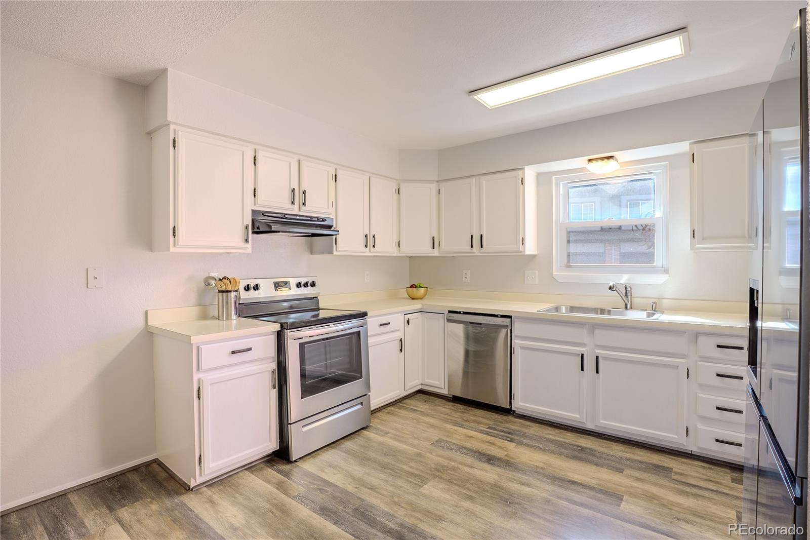 MLS Image #5 for 6315  oak street 2,arvada, Colorado