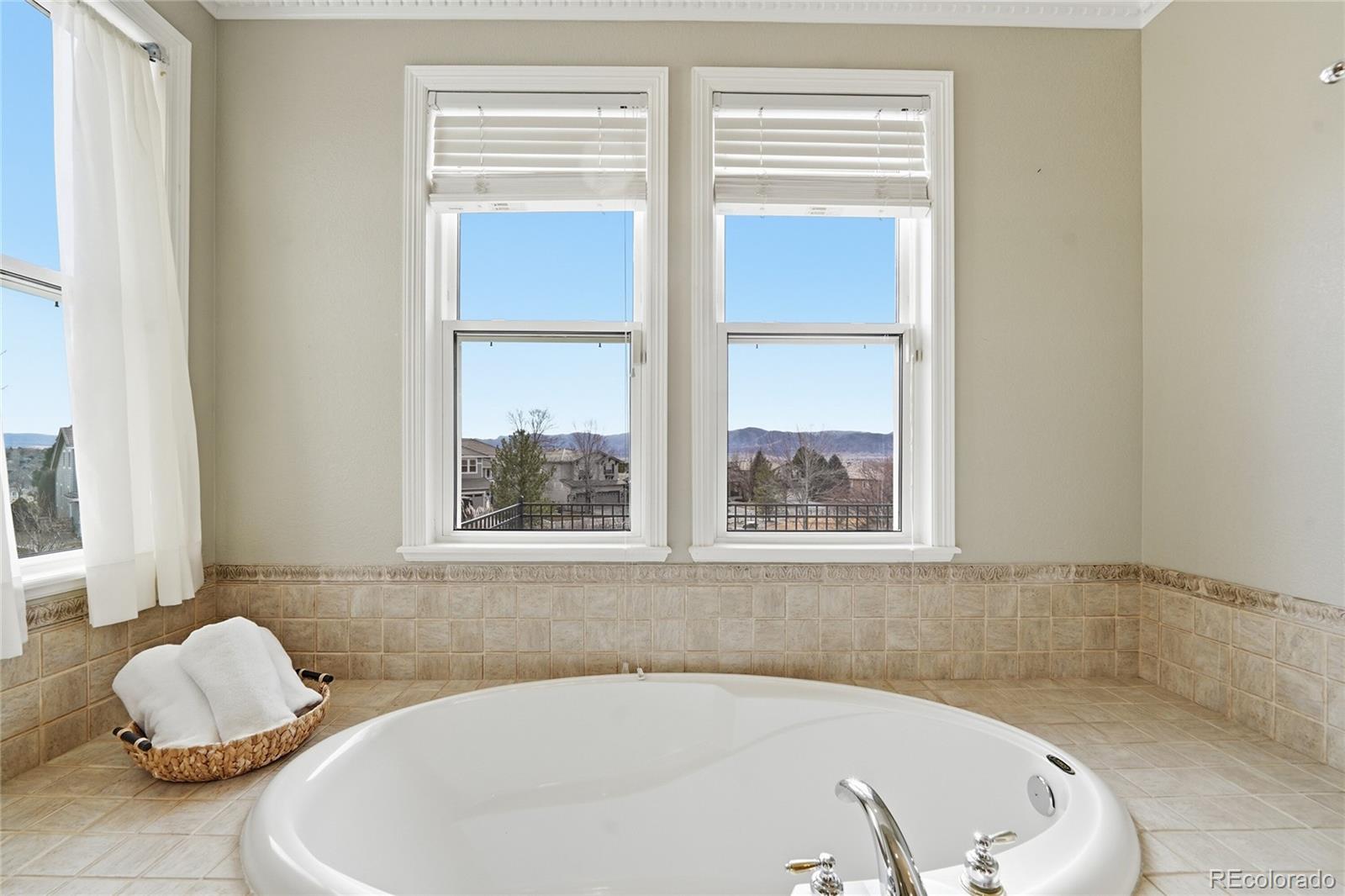 MLS Image #6 for 8967  hunters way,highlands ranch, Colorado