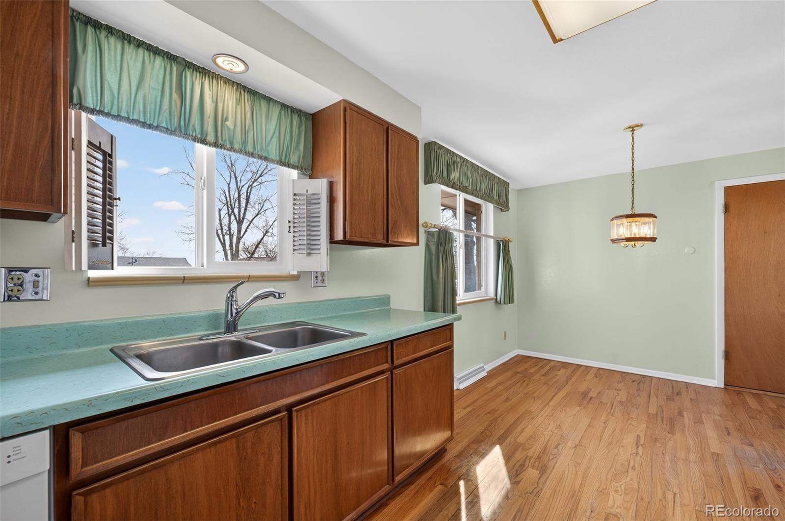 MLS Image #13 for 8371  shoshone street,denver, Colorado
