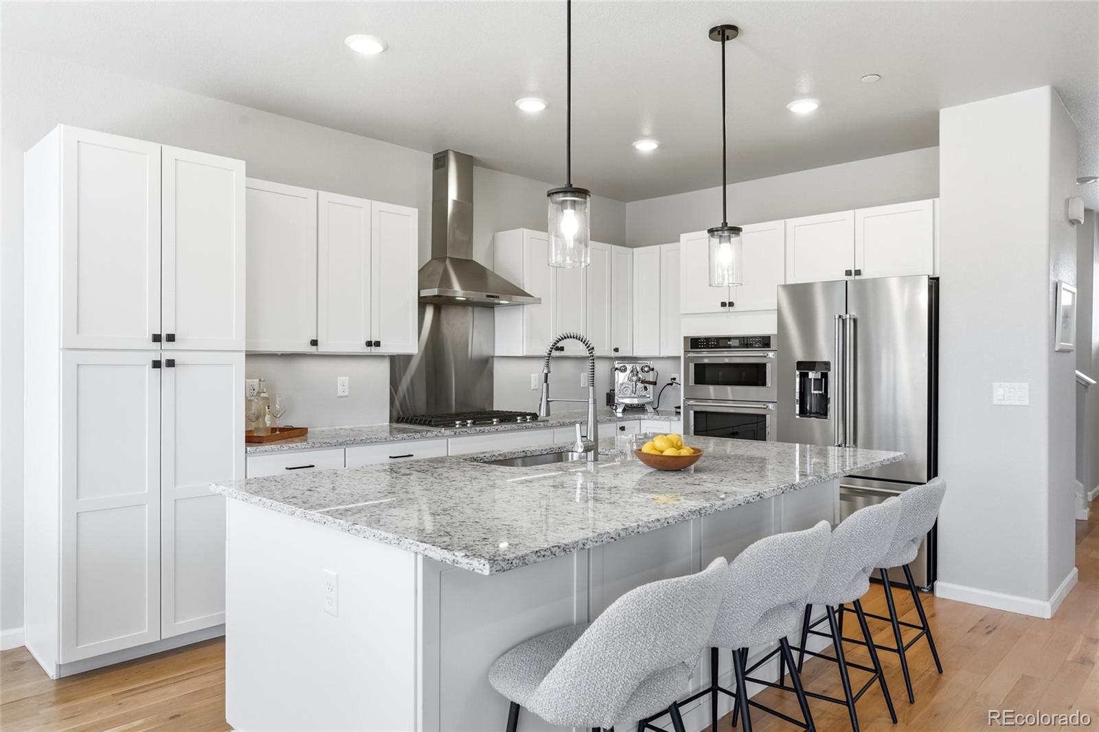MLS Image #5 for 969  arapahoe circle,louisville, Colorado