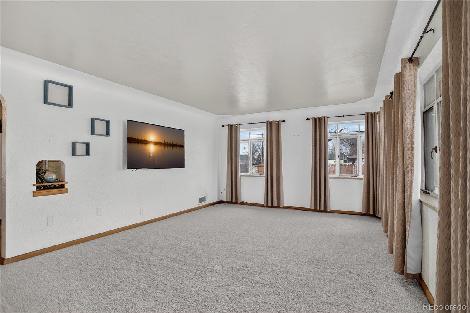MLS Image #3 for 1095  kramer court,aurora, Colorado