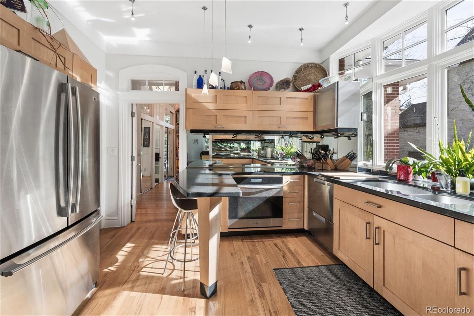 MLS Image #6 for 920 s gilpin street,denver, Colorado