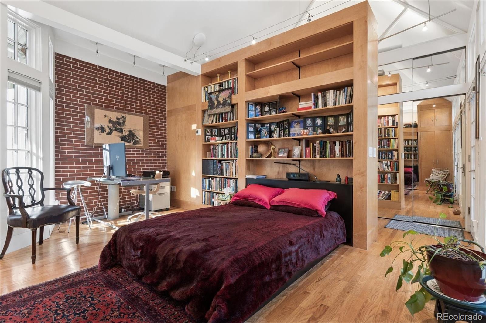 MLS Image #8 for 920 s gilpin street,denver, Colorado