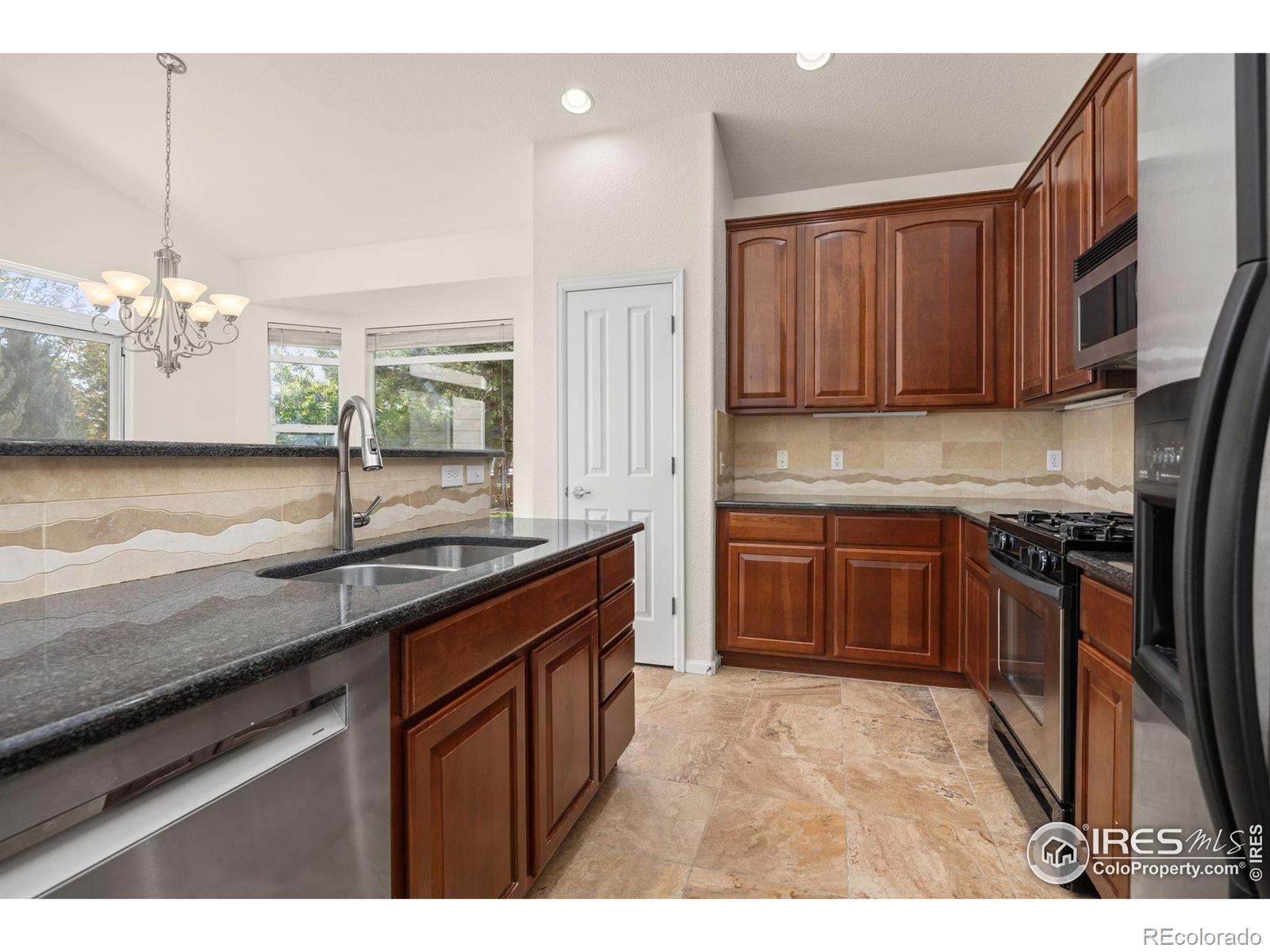 MLS Image #10 for 13380  red deer trail,broomfield, Colorado