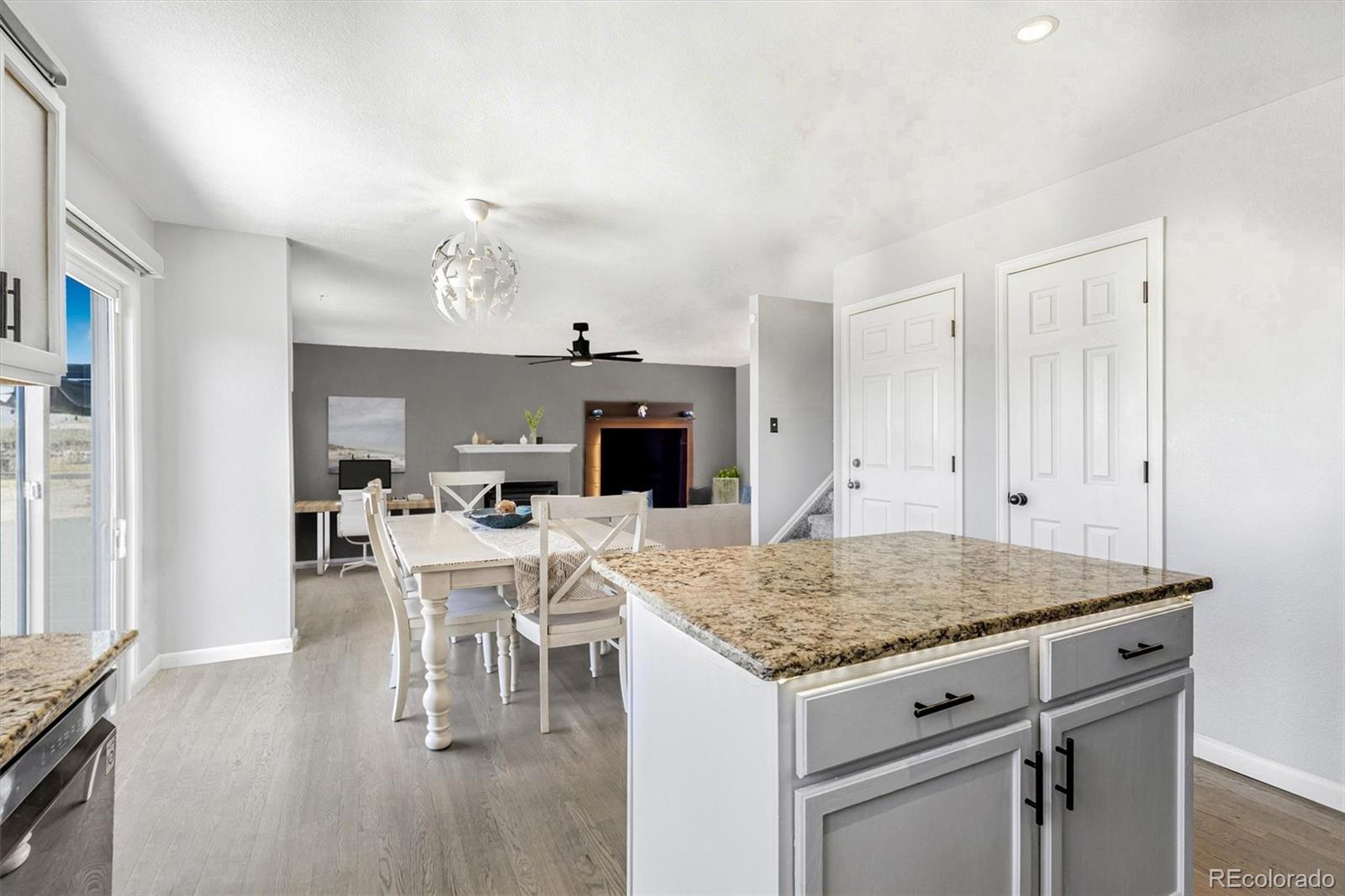MLS Image #16 for 4887  duluth court,denver, Colorado