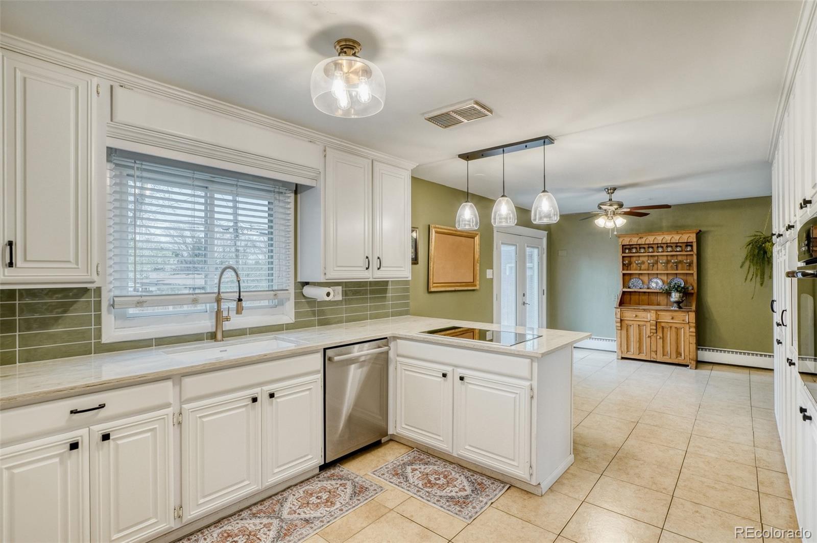 MLS Image #5 for 850  holland street,lakewood, Colorado