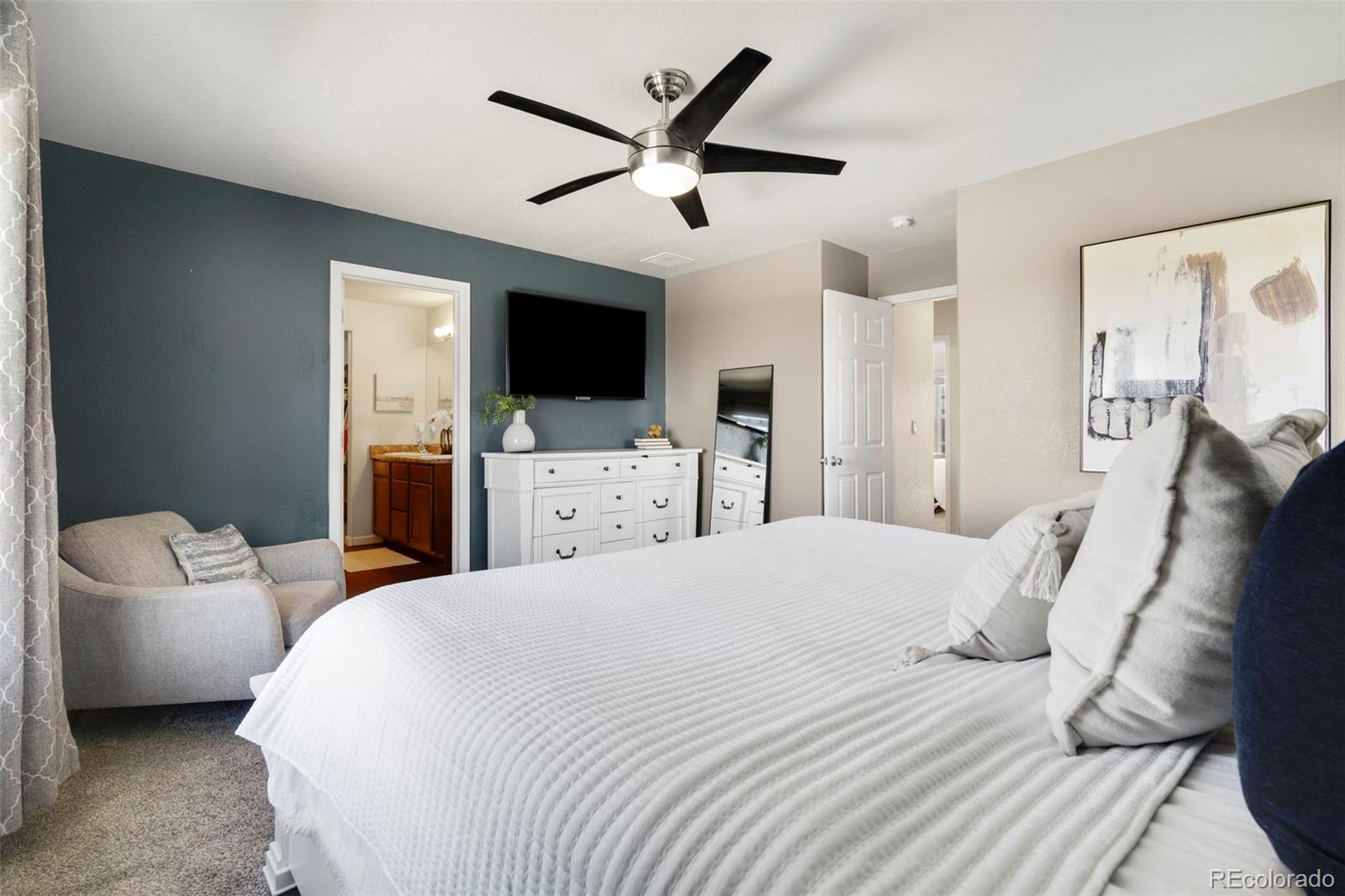 MLS Image #15 for 5707  west view circle,dacono, Colorado